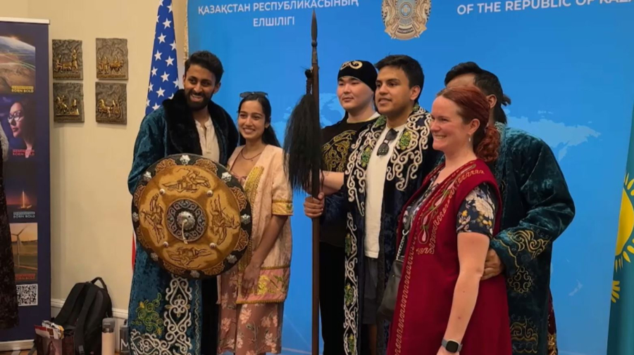 Қазақстанның Вашингтондағы Елшілігіне бір күнде 4000 мейман келді