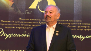 Актёр Тунгышбай Жаманкулов празднует 75-летие