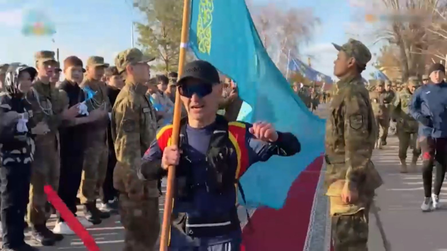80-летие Победы: карагандинский военнослужащий пробежал 80 километров