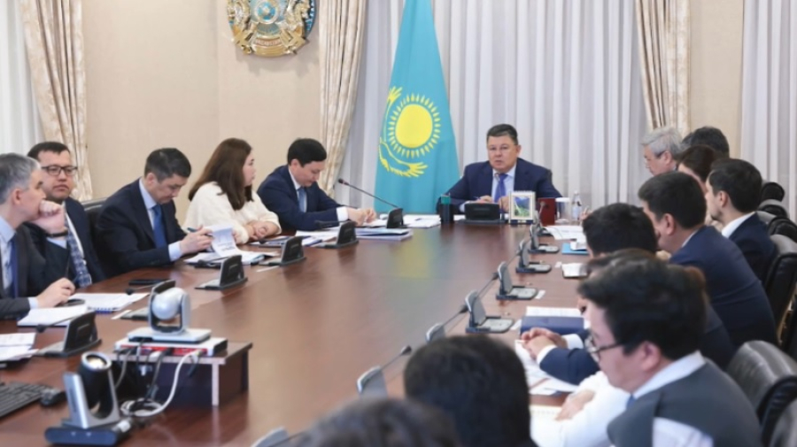 Модернизация теплосетей: Бозумбаев обозначил ключевые ориентиры