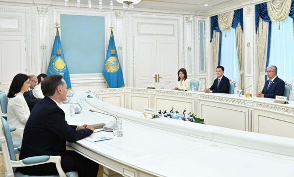 Токаев встретился с помощником Президента Узбекистана