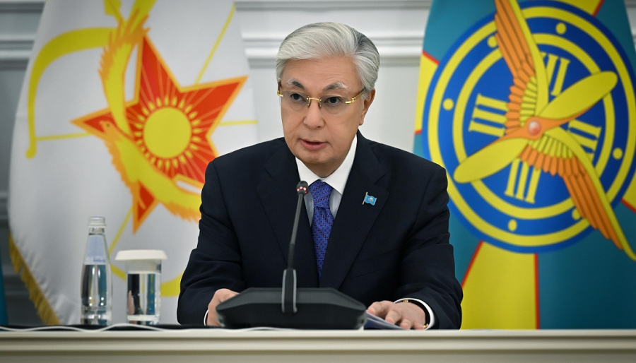Токаев: Необходимо пересмотреть систему командования в армии