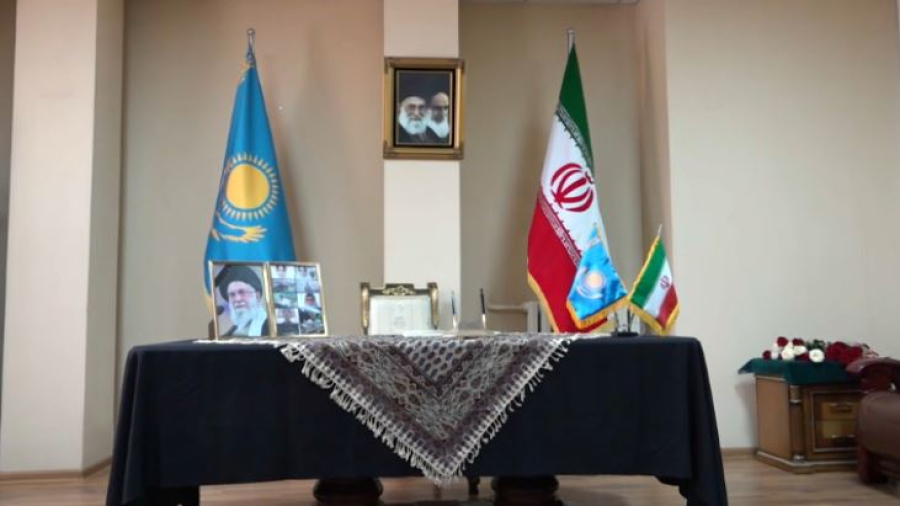 Спикер Сената оставил запись в книге соболезнований в посольстве Ирана