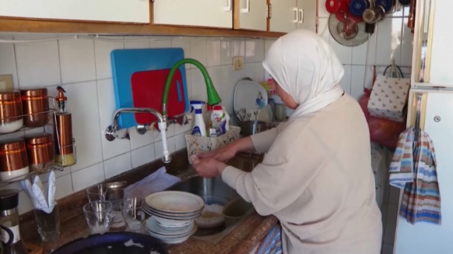 Раз в два дня подают воду в дома жителей Дамаска