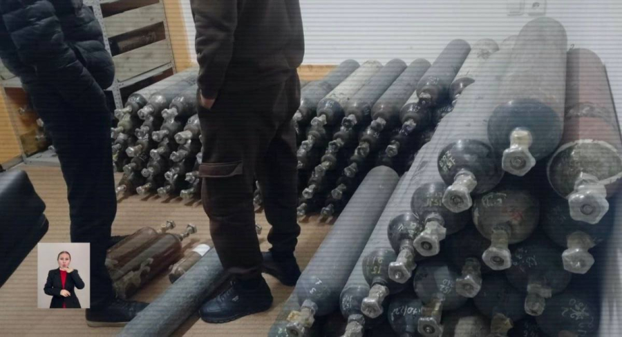 Незаконный оборот «веселящего газа» пресекли в Казахстане