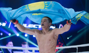 Асу Алмабаев досрочно выиграл дебютный бой в UFC