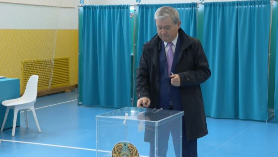 Қоғам қайраткерлері де таңдауын жасады