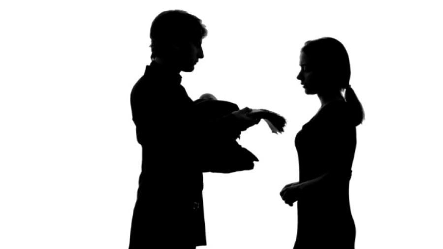 Суррогатное материнство для иностранцев хотят запретить в Казахстане