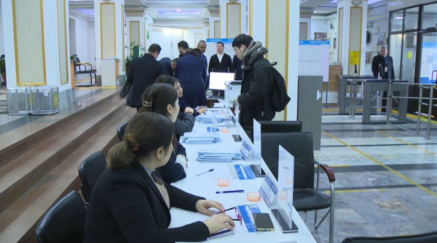 653 участка для голосования работают в Алматы