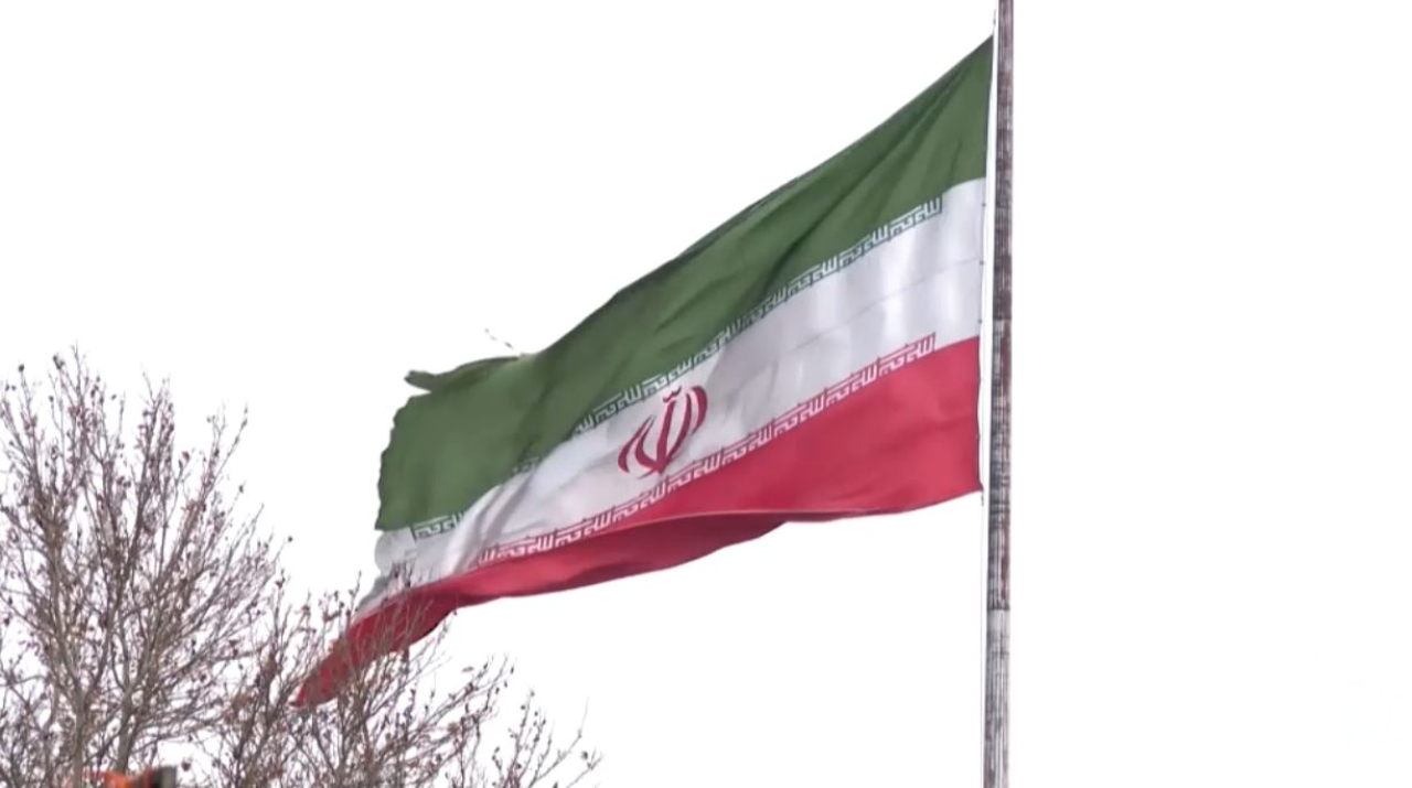 Иран грозит Евротройке ответом на введение санкций