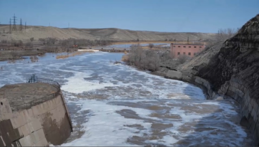 Почти 1000 км водоканалов капитально отремонтируют в этом году