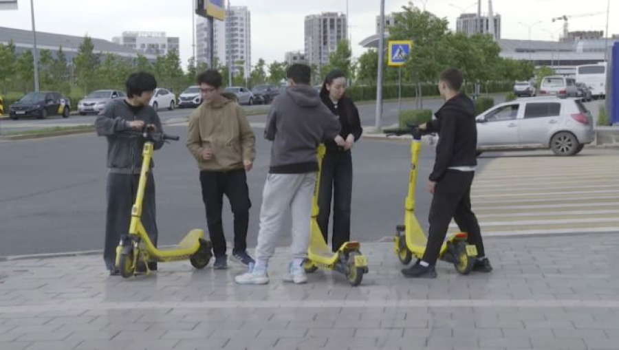 25 тысяч самокатчиков наказаны в РК