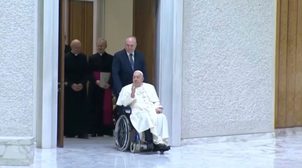 Состояние Папы Римского остаётся критическим – СМИ