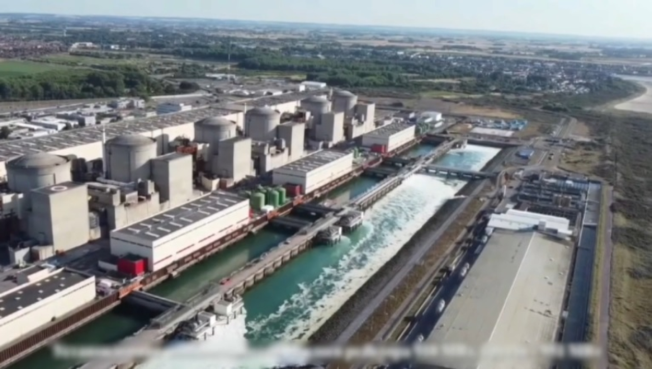 Медузы остановили работу крупнейшей АЭС Франции