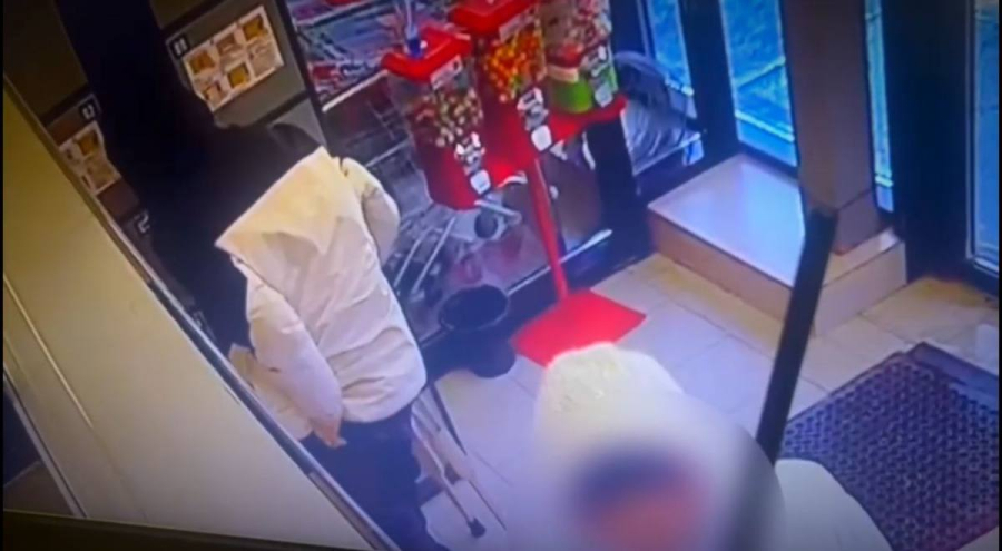 Павлодарец организовал тайники для наркотиков в супермаркете