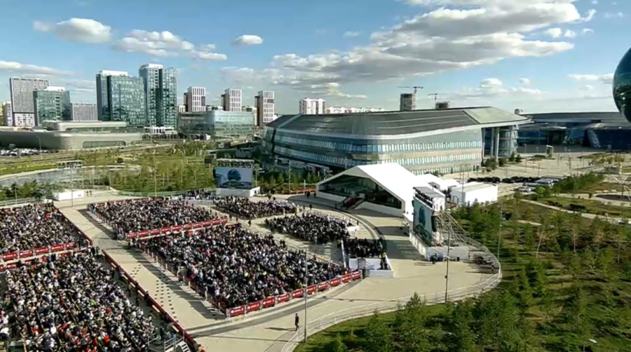 От борьбы с терроризмом к климату и равенству: как менялась повестка съезда религий