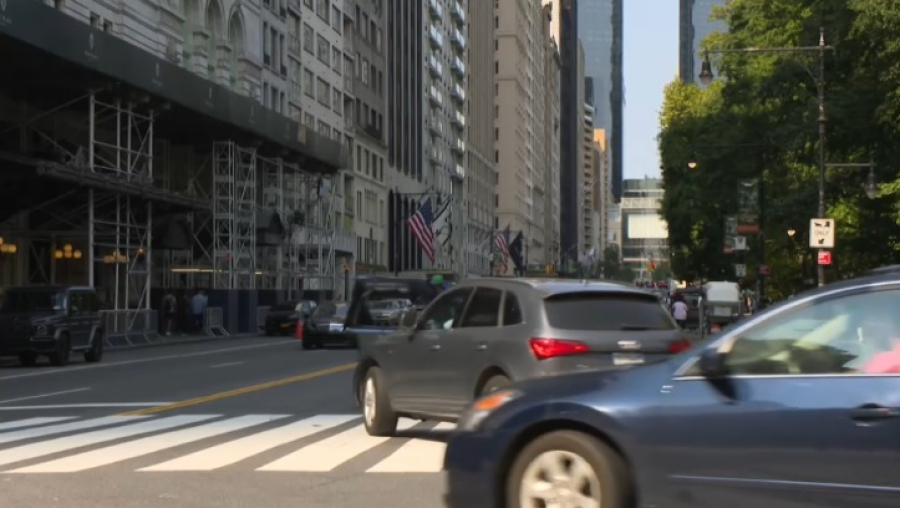 Американцы скупают автомобили из-за пошлин Трампа