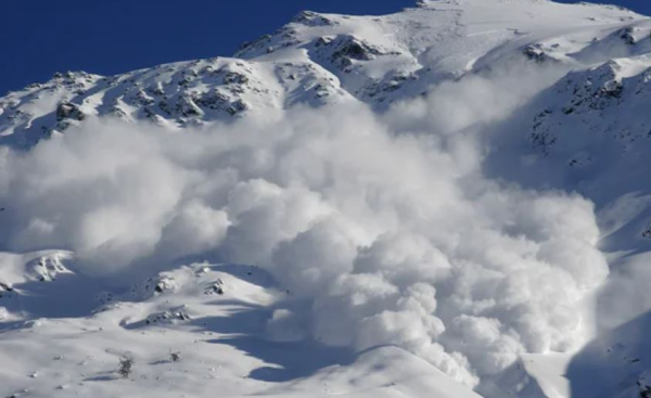 Лавинная опасность сохраняется в горах Алматинской области