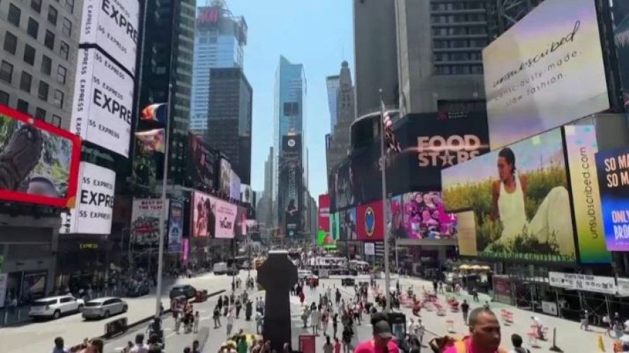 Трамп приказал ввести пошлины на иностранные фильмы в размере 100%