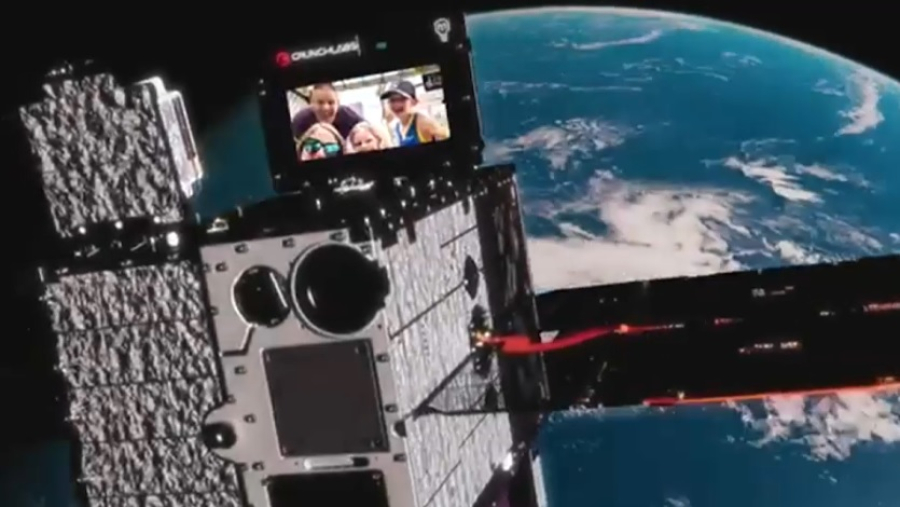 В США запустили сервис для создания селфи из космоса