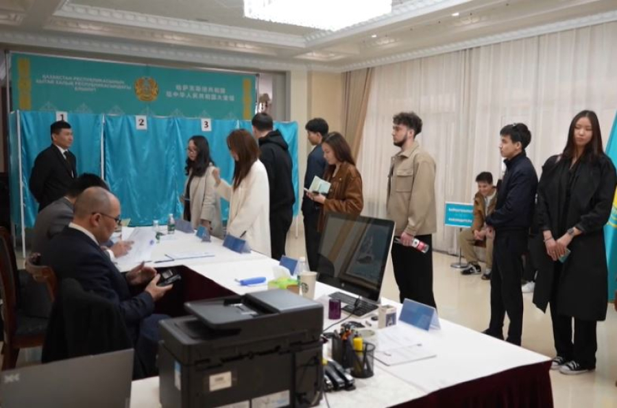 Қытайда жастар белсенділік танытып жатыр