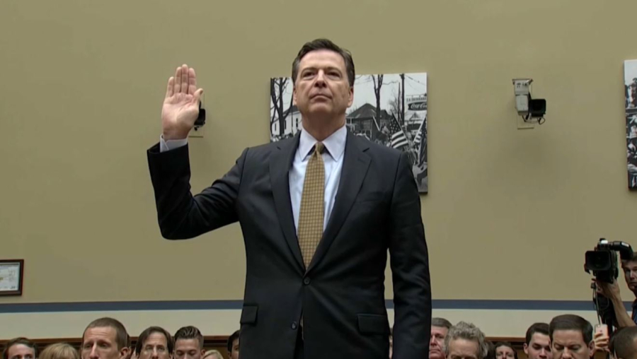 FBI бұрынғы басшысына айып тағылды