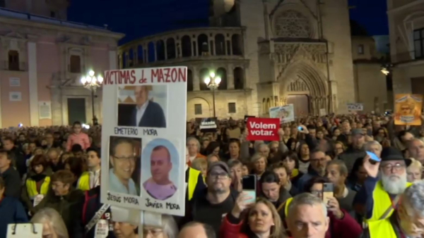 Валенсияда мыңдаған адам мэрге қарсы шеруге шықты