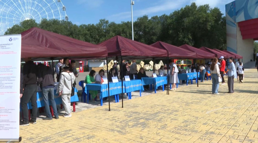 Ақтөбеде бос жұмыс орындары жәрмеңкесі өтті