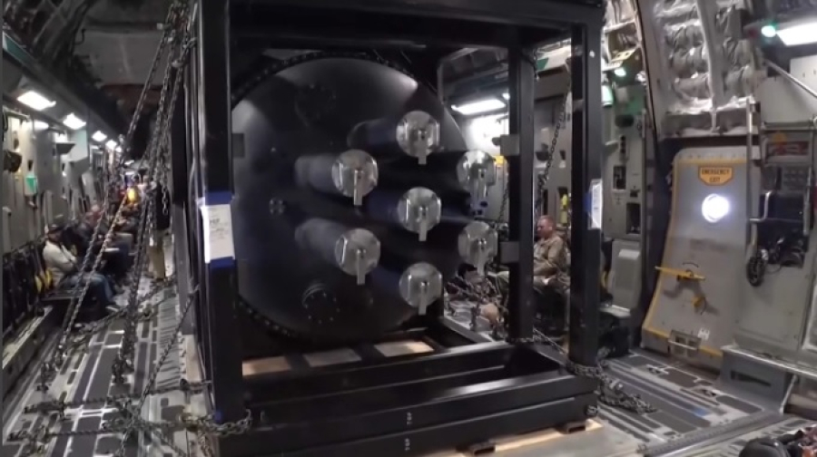 Военные США транспортировали ядерный реактор самолетом