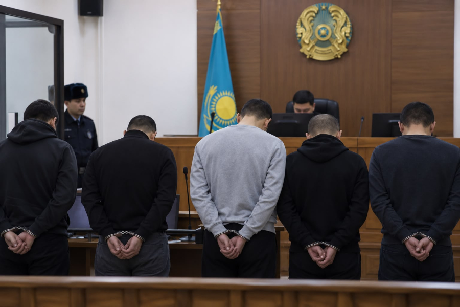 Наркобизнес с оборотом 90 млн теңге: в Астане пятерых мужчин осудили на 16–17 лет