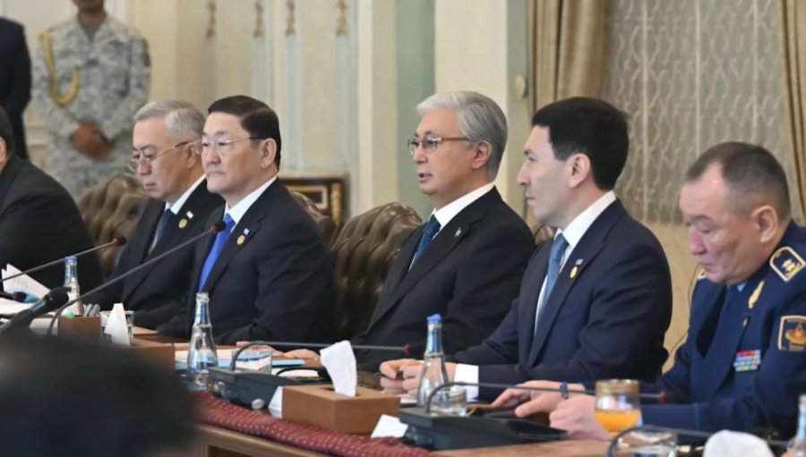 Қазақстан президенті мен Пәкістан премьері кеңейтілген құрамда келіссөз өткізді