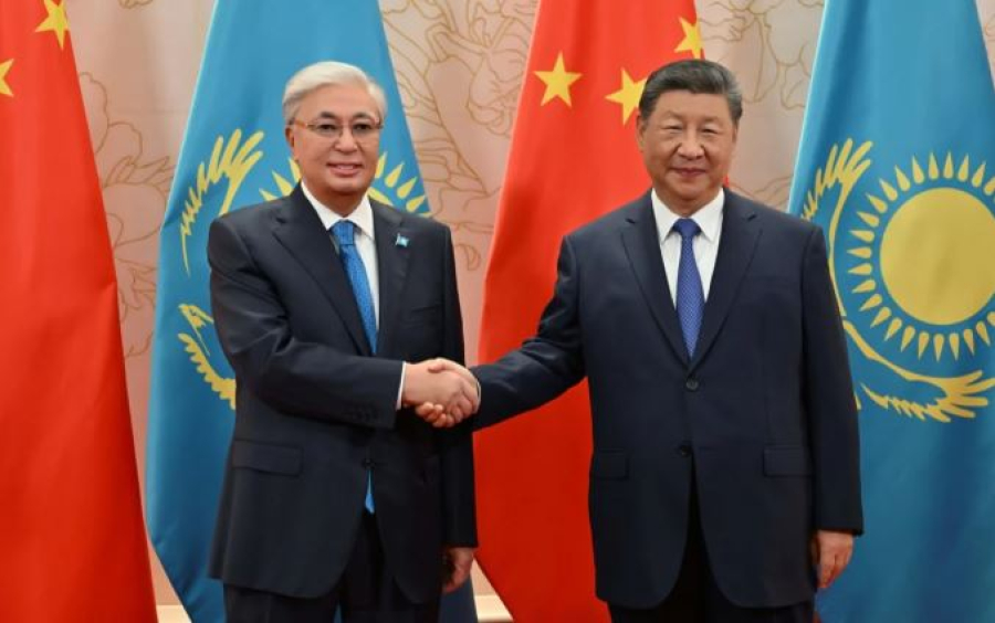 Мемлекет басшысы ҚХР Төрағасымен келіссөз жүргізді