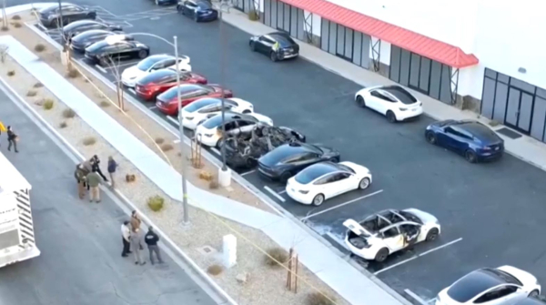 Неизвестный устроил поджог в сервисном центре Tesla в Лас-Вегасе