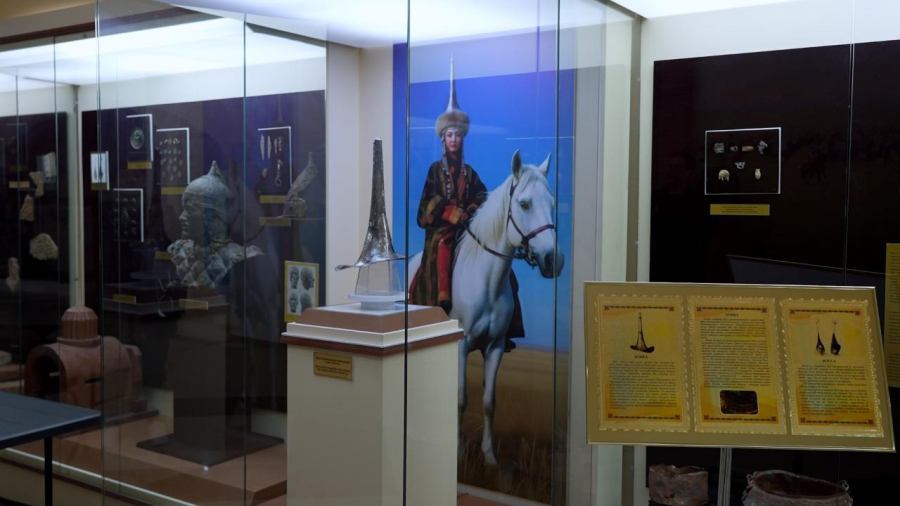 Қазақстандық ғалымдар 1959 жылы табылған күміс бас киімді зерттеп жатыр