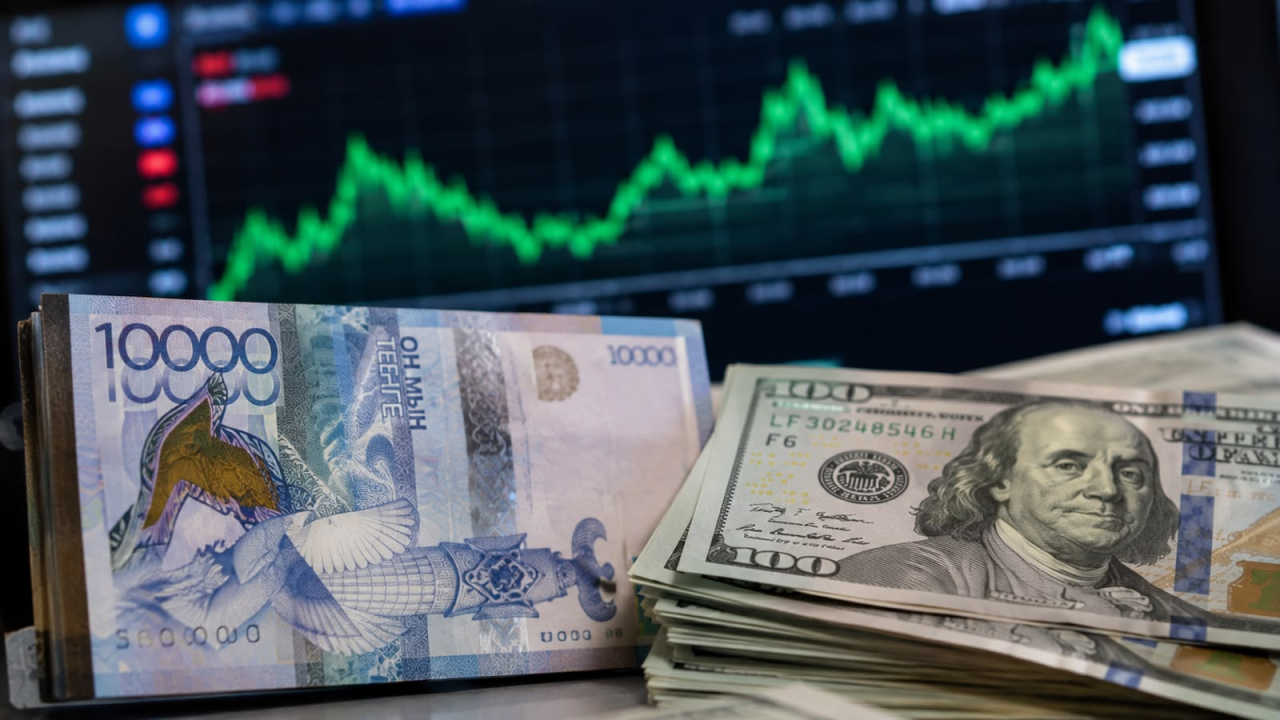Тенге укрепился к доллару по итогам торгов