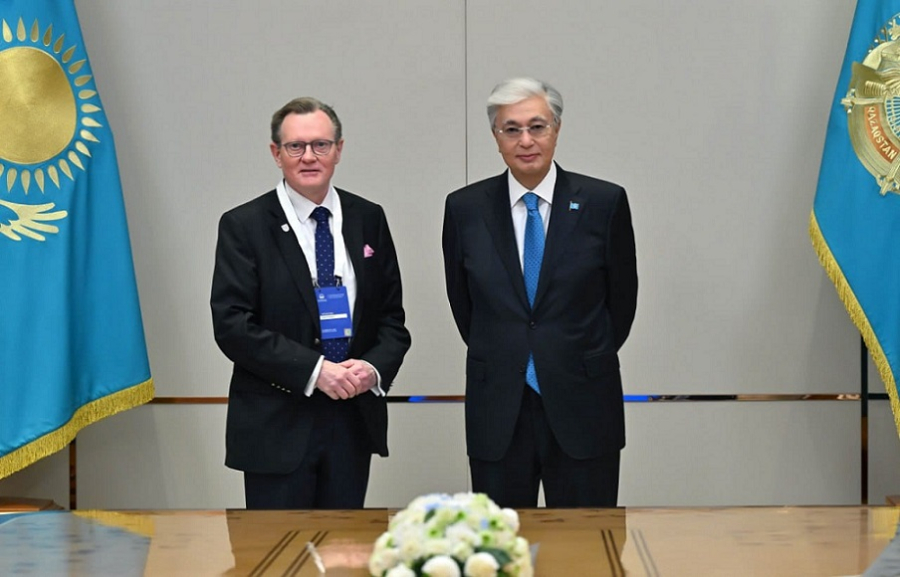 Токаев обсудил ряд вопросов с президентом Queen’s University Belfast