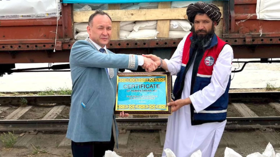36 вагонов гумпомощи из Казахстана прибыло в Афганистан