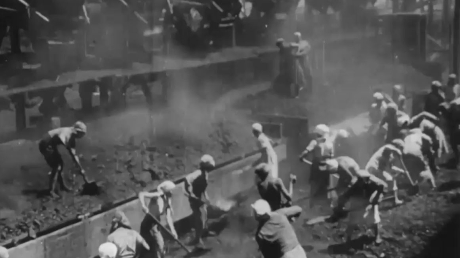 Соғыс кезінде 700 мыңнан астам қазақстандық тылда тынымсыз еңбек етті