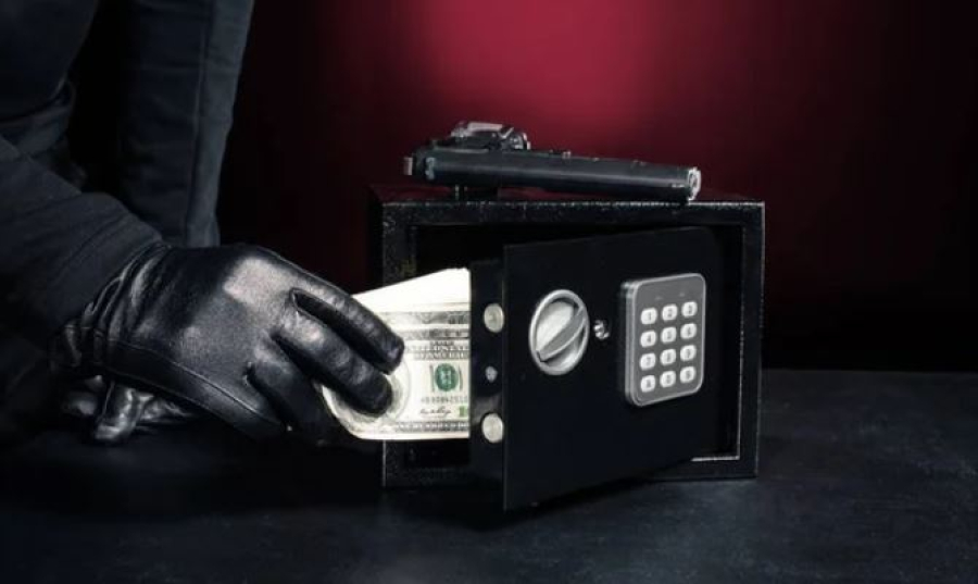 Чиновника осудили за хищение 16 млн тенге