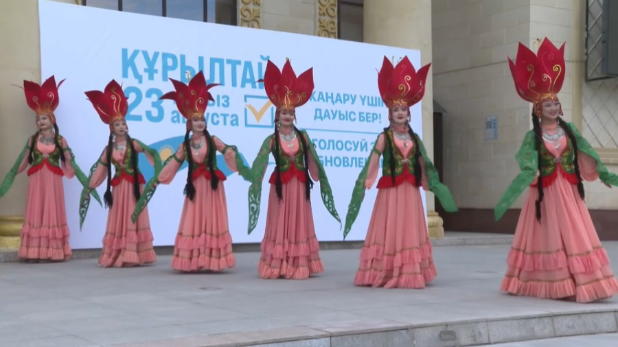 В Шымкенте царила праздничная атмосфера на выборах