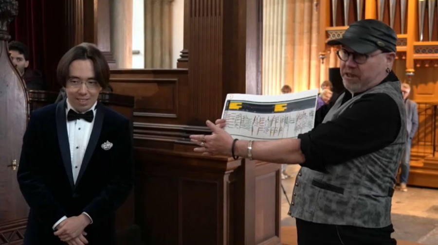 Рахат-Би Абдысагин представил квантовую симфонию в Оксфордском университете