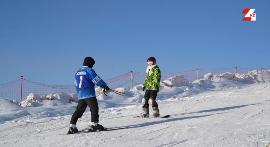 Без гор, но с драйвом: как в Астане встают на сноуборд