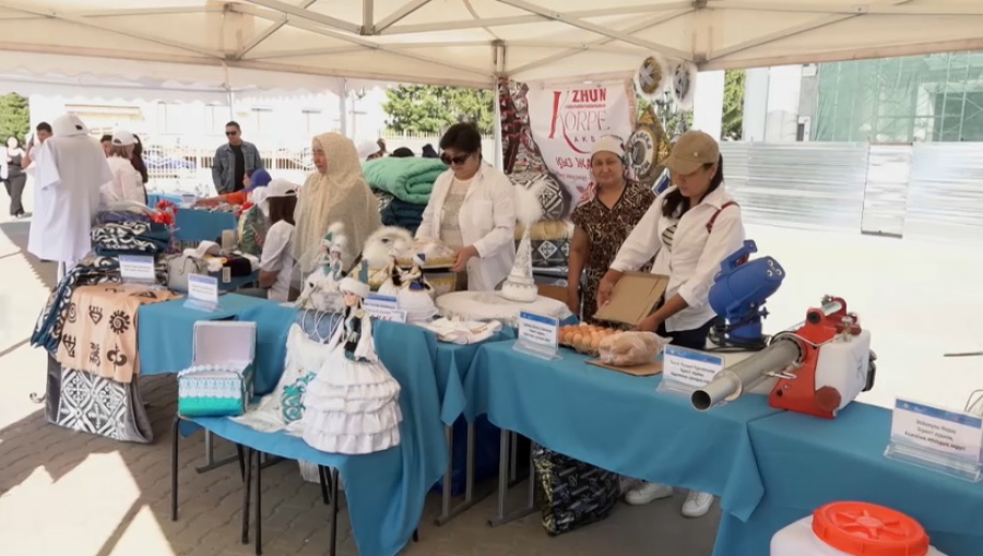 Ярмарку товаропроизводителей устроили в Уральске