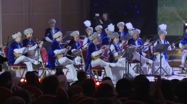 Юбилейный концерт памяти Жамбыла прошел в Алматы