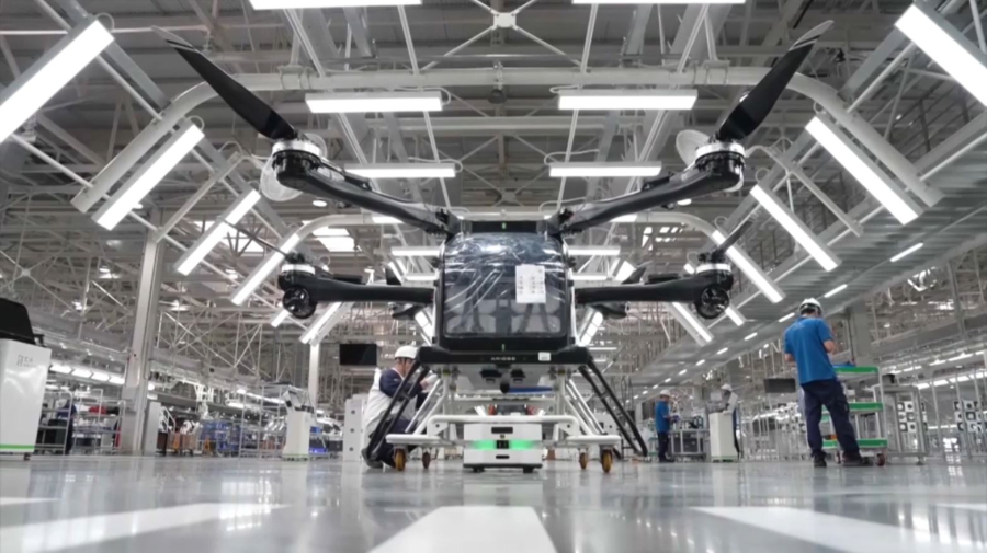 Қытайда ұшатын көліктер шығарыла бастады