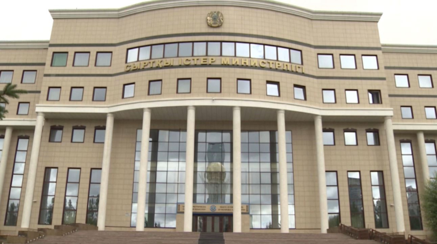 МИД РК выясняет обстоятельства пребывания наших граждан в зоне боевых действий
