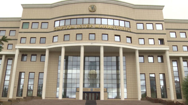 МИД РК выясняет обстоятельства пребывания наших граждан в зоне боевых действий