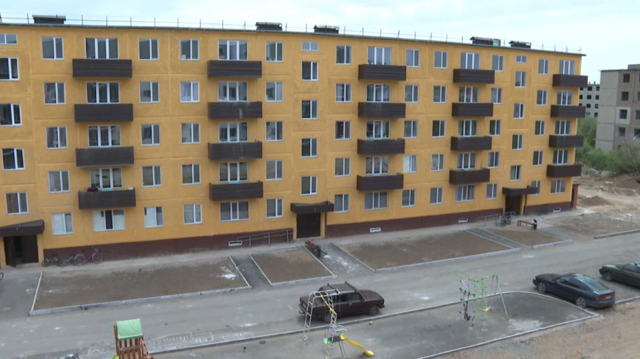 Державинск қаласындағы ескі үйлер жөнделіп жатыр