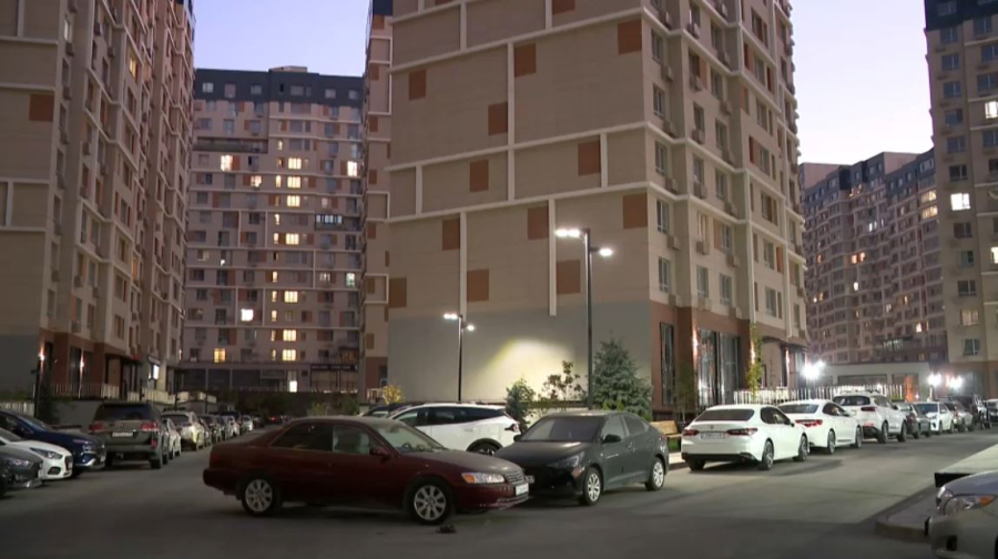 Алматыда автотұрақ тапшы
