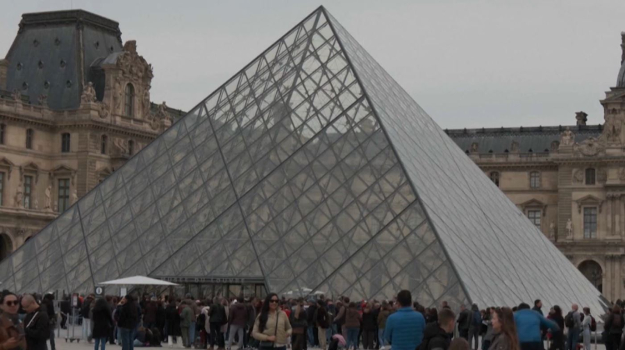 Ограбление Лувра: задержаны ещё четверо